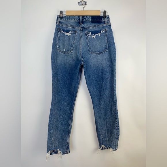 Abercrombie High Rise Mom Jean 26/2s short - Picture 1 of 9